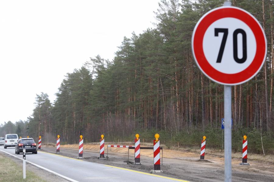 В Латвии заделали ям на дорогах на 1,4 млн евро