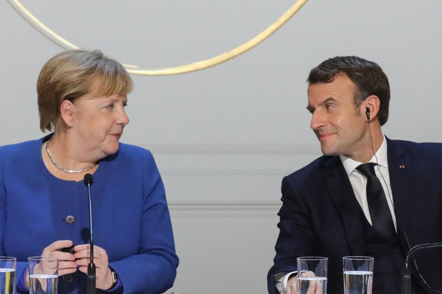 Макрон и Меркель хотят потратить полтриллиона евро на спасение ЕС