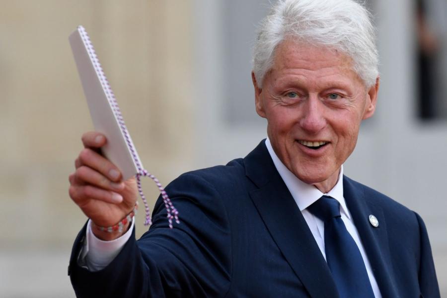 Билл Клинтон стал писателем: после успеха первого выпускает уже второй роман