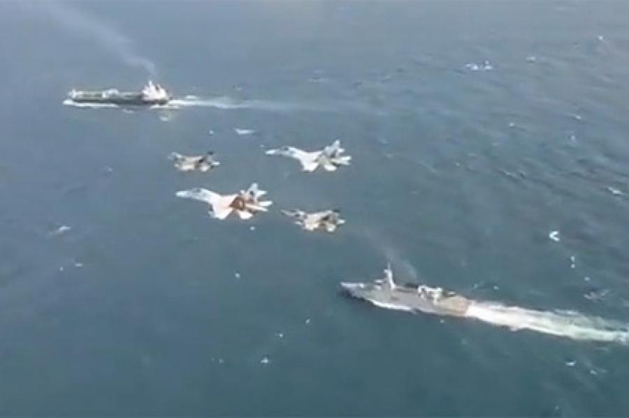 Пролет венесуэльских истребителей над иранским танкером попал на видео