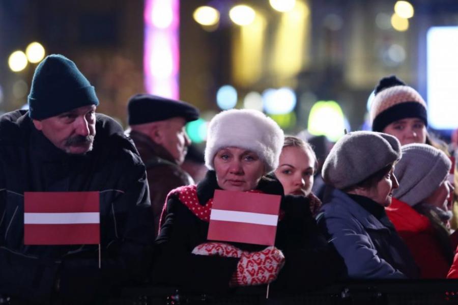 ЦСУ: население Латвии продолжает сокращаться, но уже не так быстро