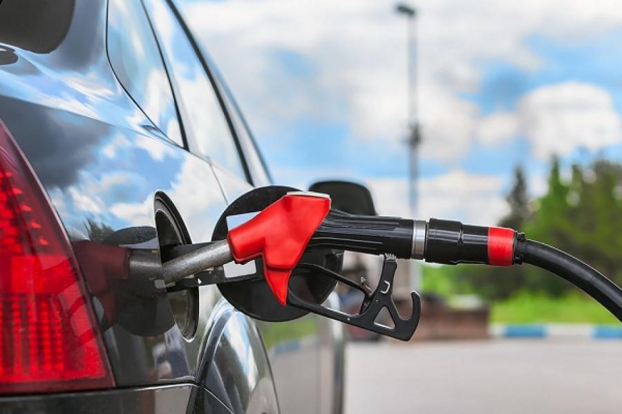 В Риге и Таллине растут цены на бензин
