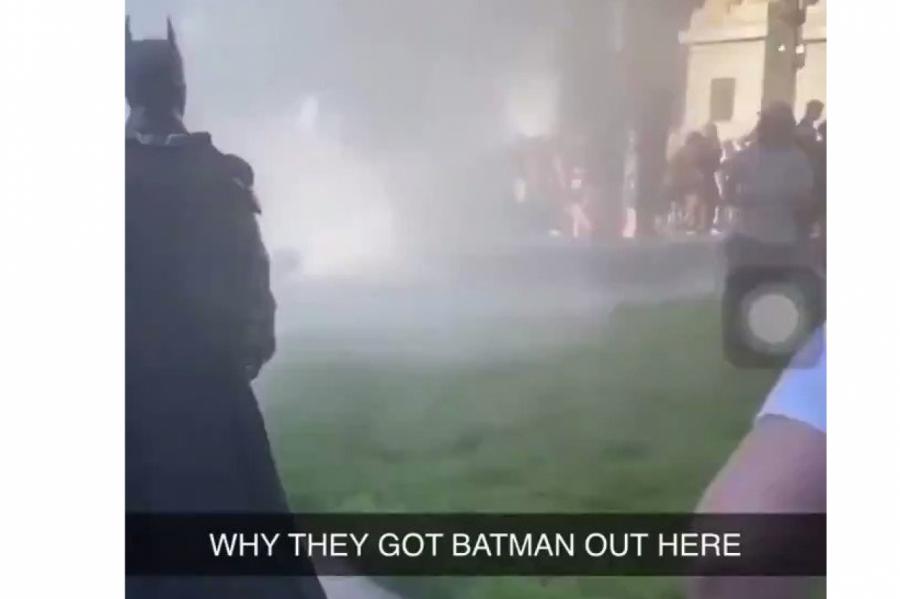 В Филадельфии вспыхнули массовые протесты и беспорядки а потом появился Бетмен