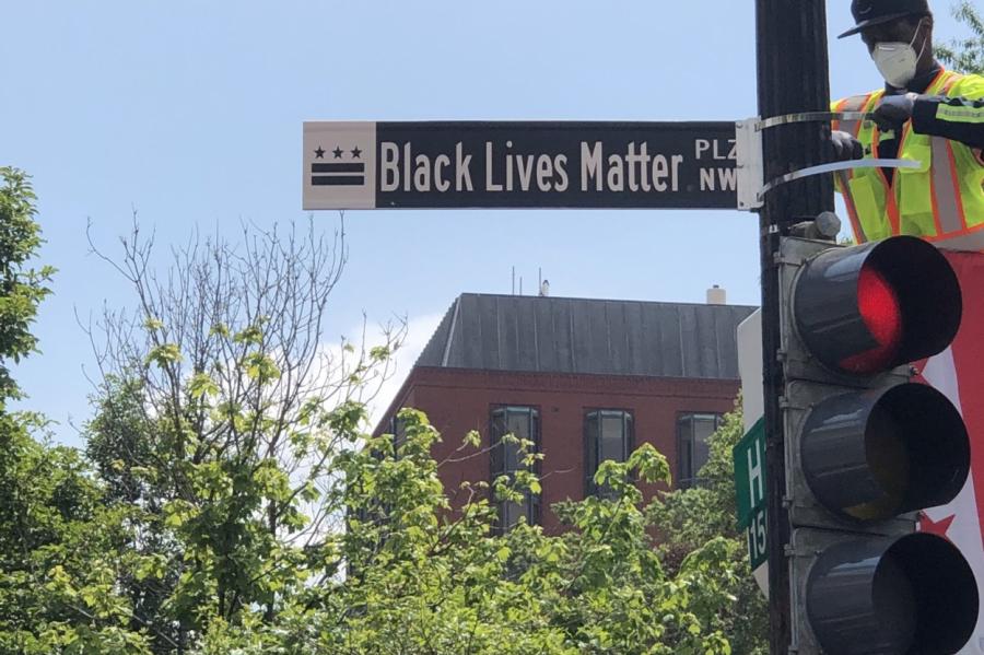 В Нью-Йорке официально появилась улица “Черные жизни важны”