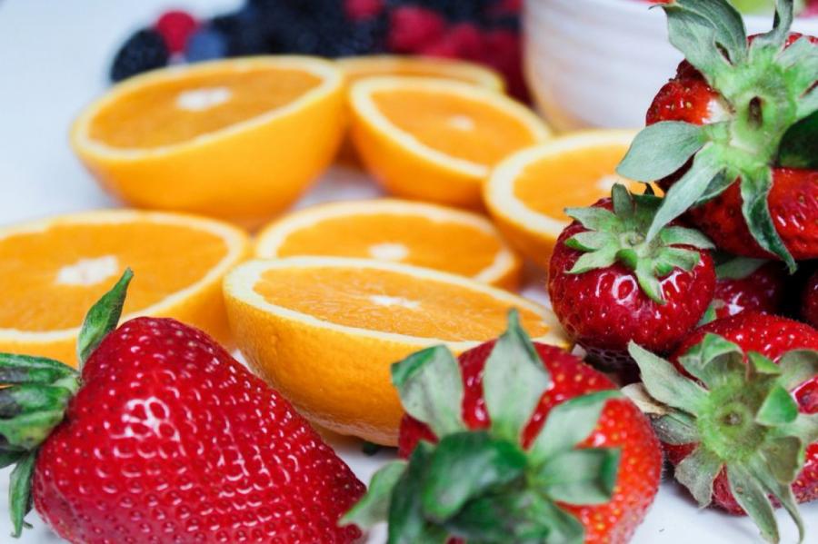 6 сочетаний фруктов и ягод: похудеть, устроить детокс, выздороветь
