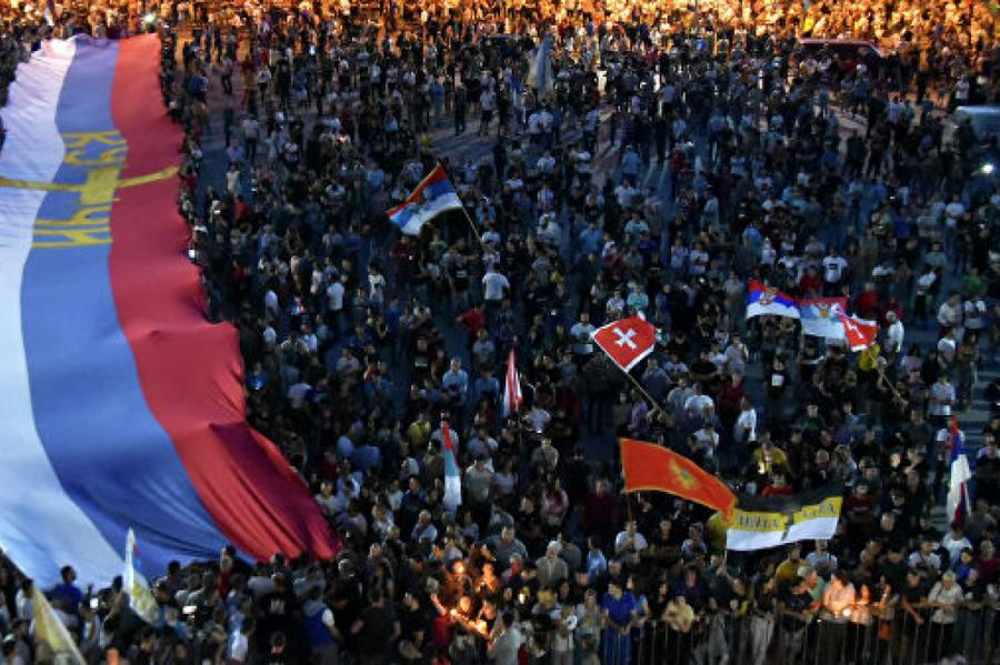 Экс-глава МВД Черногории призвал Запад отреагировать на насилие в стране