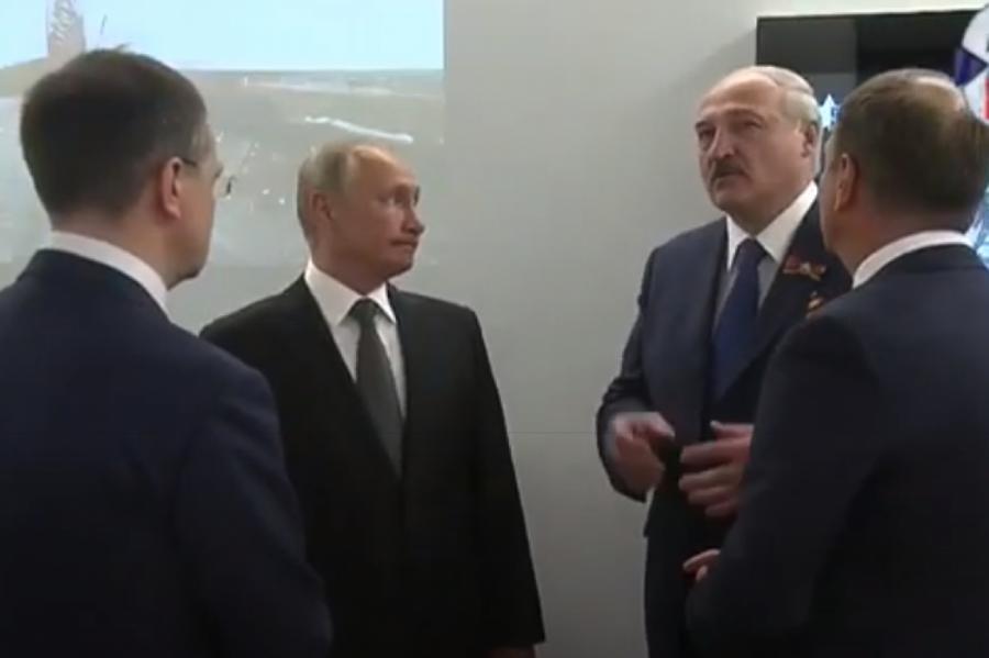 Лукашенко «погонял» экс-министра РФ Мединского на глазах у Путина (ВИДЕО)