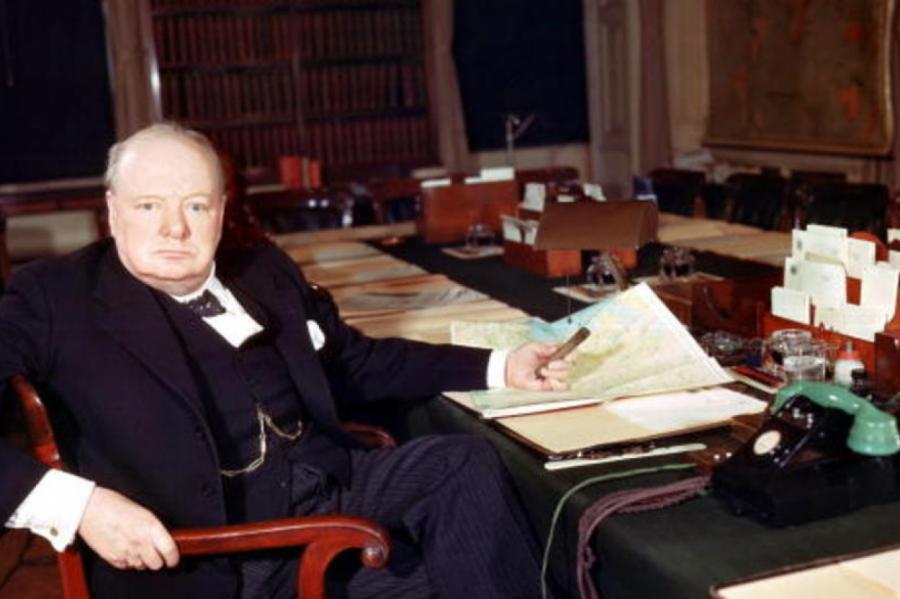 Британец нашел секретные документы водителя Черчилля в шкафу