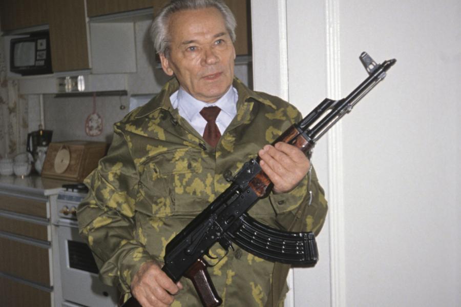 «Автомат Калашникова не может..!» В США разоблачили миф об АК-47