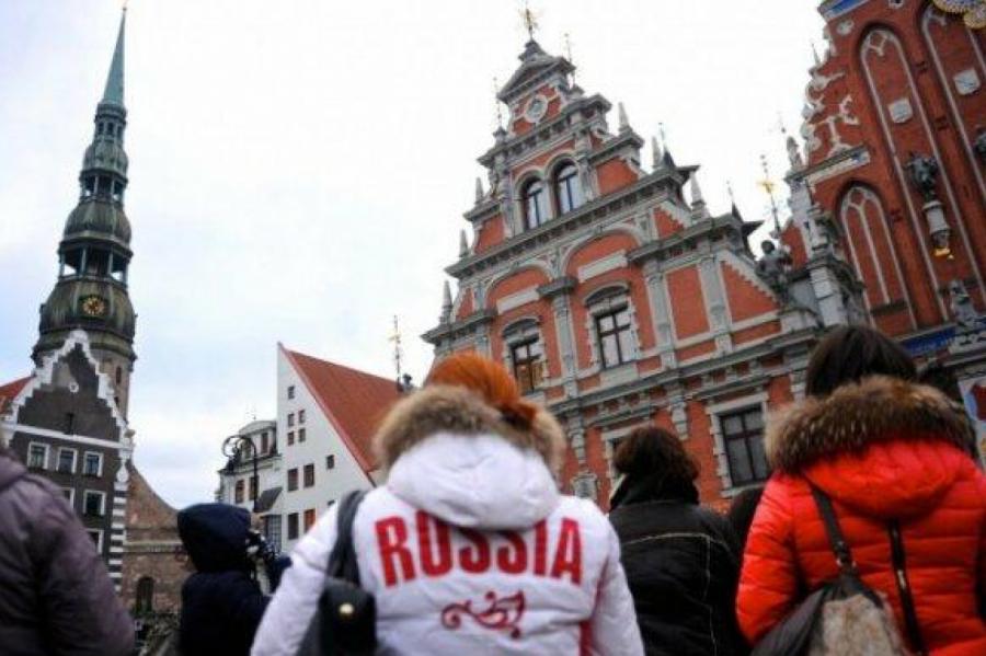 Латышский Twitter в шоке: как туристы из «заразных» стран проникают в Латвию?