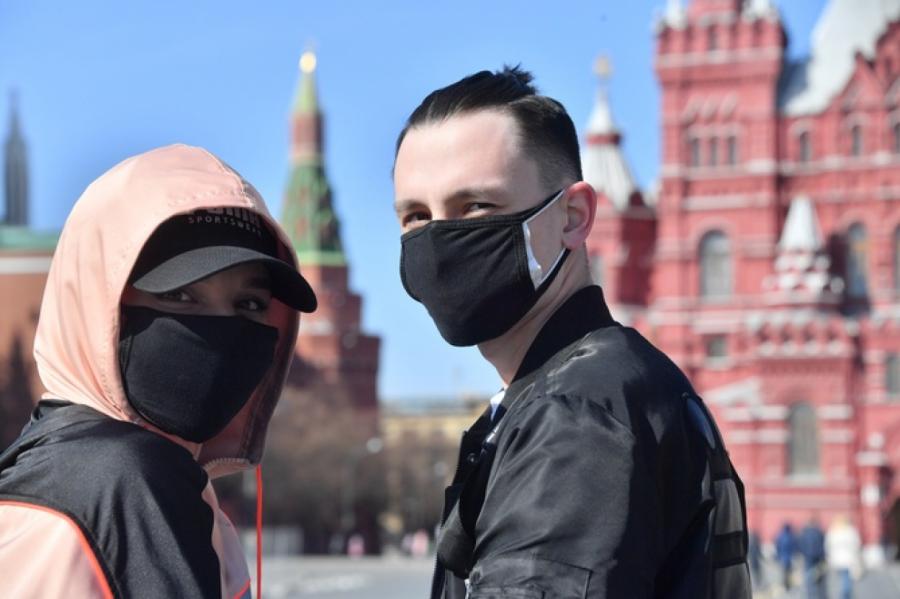Чтобы издалека видать было. Иностранцев в Латвии обяжут надевать маски