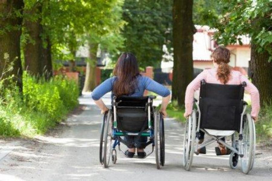 Общество инвалидов: люди говорят не с нами, а с нашими сопровождающими