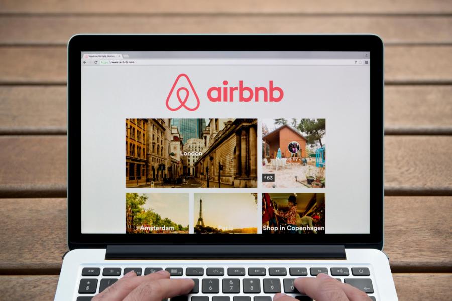 Airbnb ввёл новую опцию перевода пожертвований хостам