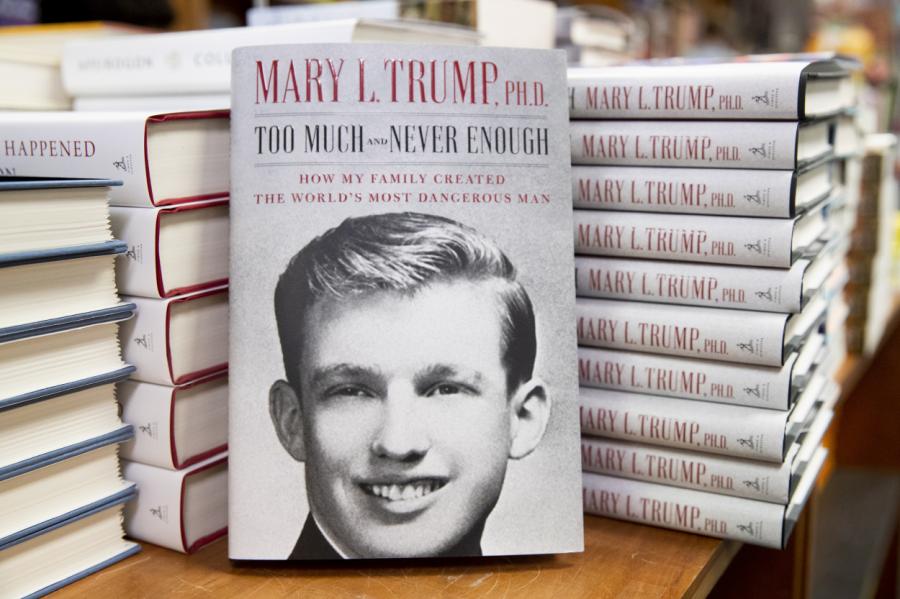 Книга племянницы Трампа в первый день установила рекорд продаж
