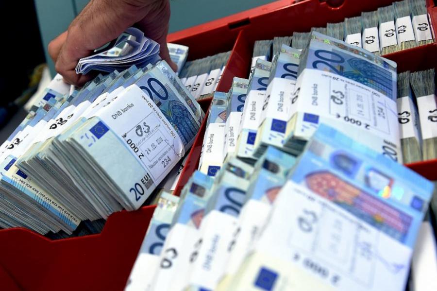 В бюджете следующего года министерства дополнительно запросили почти 2 млрд евро