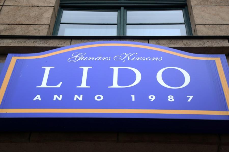 Власти Латвии разрешили продать россиянину рестораны Lido