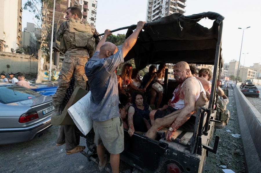 При взрыве в Бейруте погибли более 60 человек. Латвия соболезнует