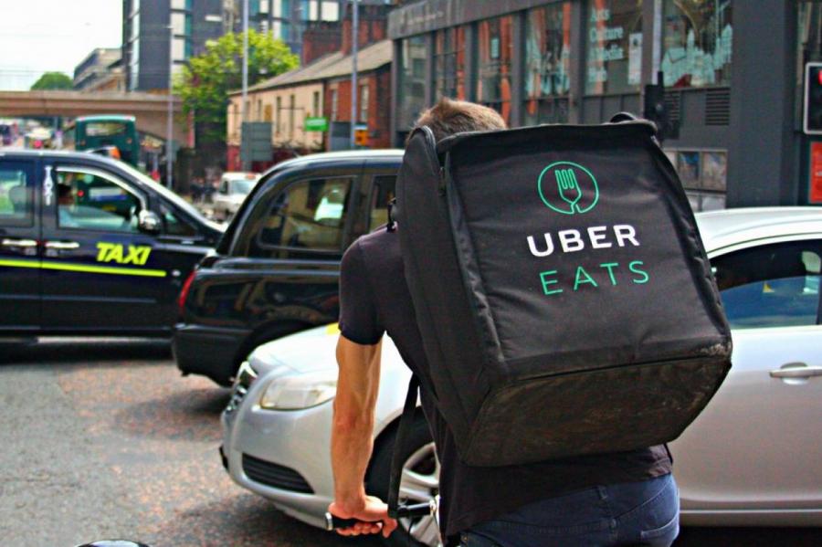 Uber начал зарабатывать на доставке еды больше, чем на такси