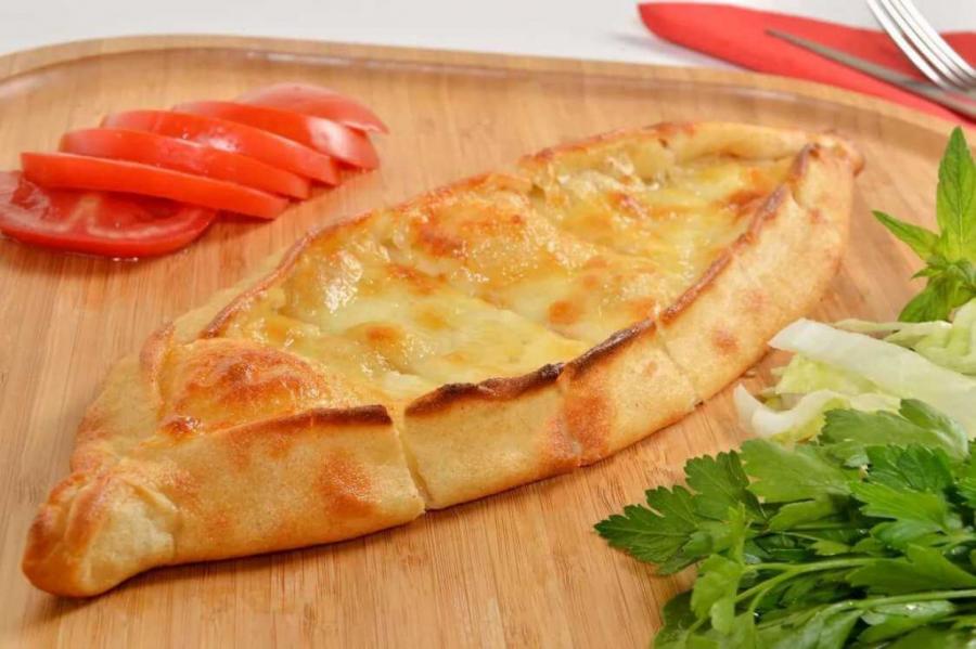 Сырная пицца по-турецки: сытный завтрак