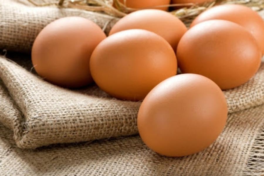 Как проверить свежесть яиц — если они залежались в холодильнике