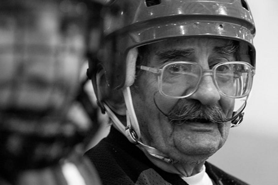 Умер старейший хоккеист в мире