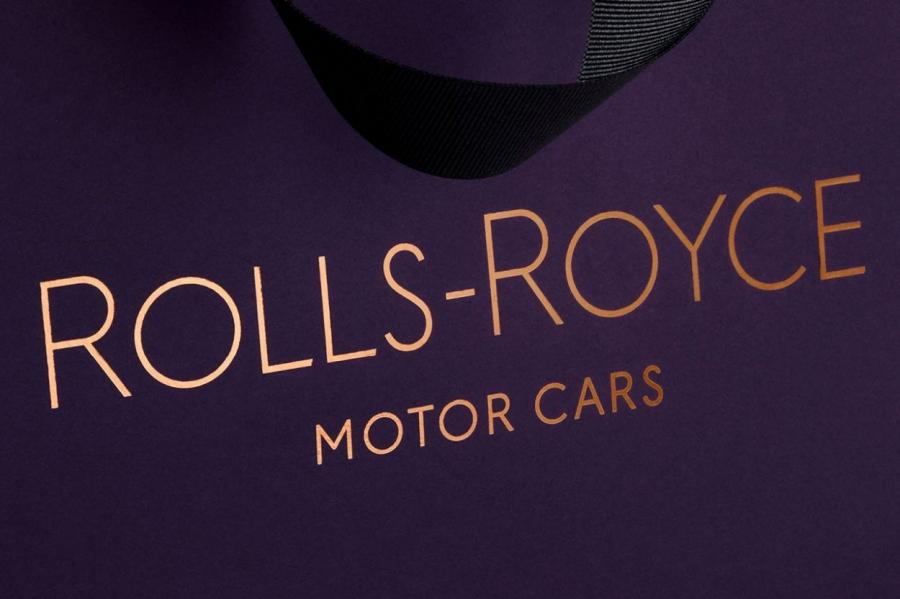 Rolls-Royce получил новую цифровую версию своей эмблемы.