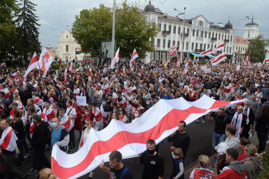 Сотни протестующих были задержаны в Минске