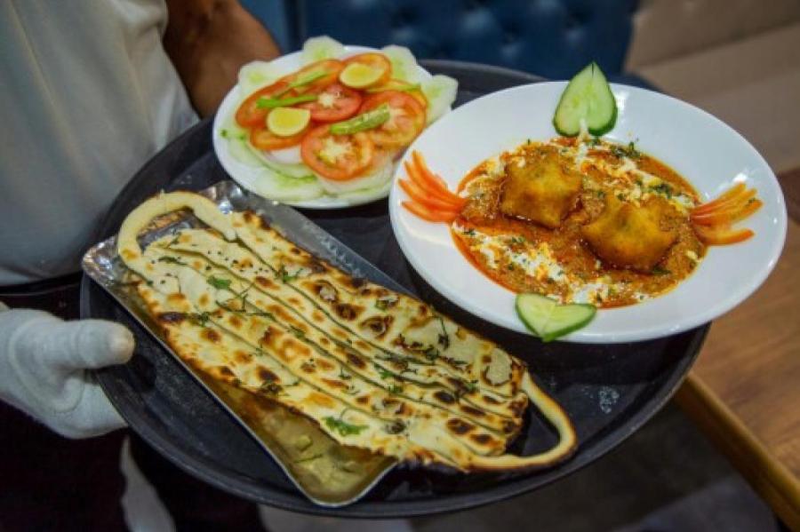 Индийский ресторан предлагает посетителям «ковид-карри»