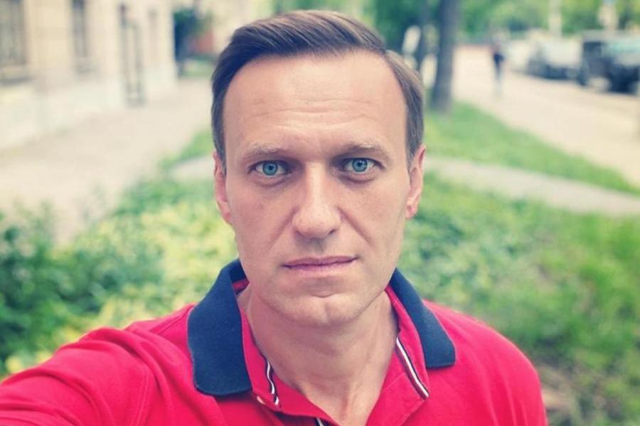 Постельная сцена. Навальный опубликовал первое фото после госпитализации