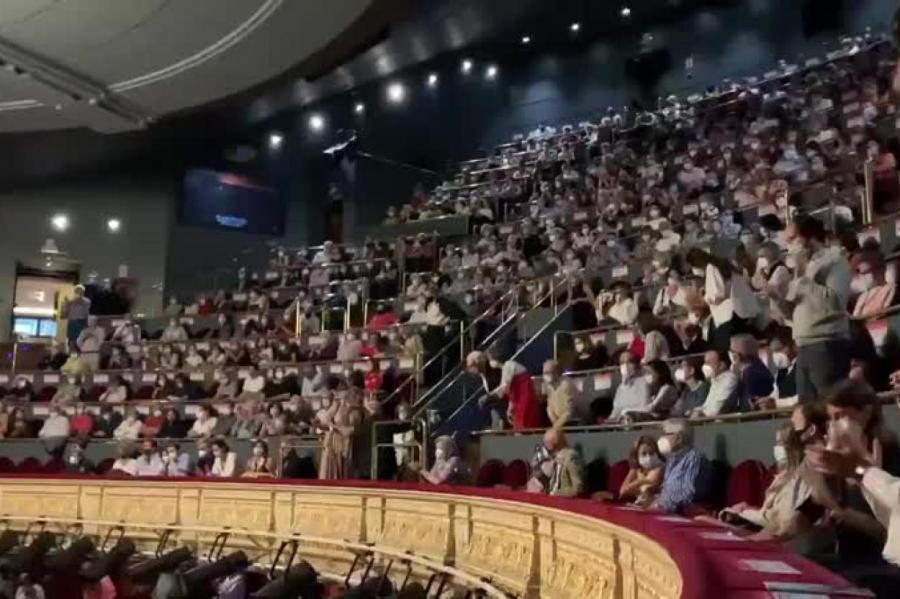 В Мадриде зрители сорвали представление в театре
