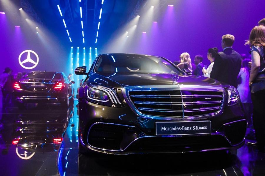 Компания Mercedes-Benz объявила цены на обновленный S-Class
