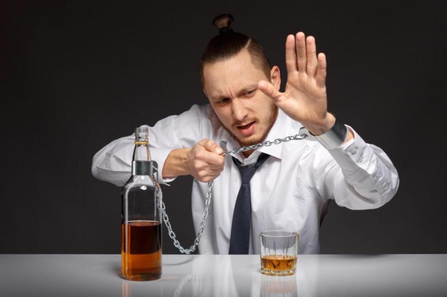 Почему успешных людей ломает алкоголизм
