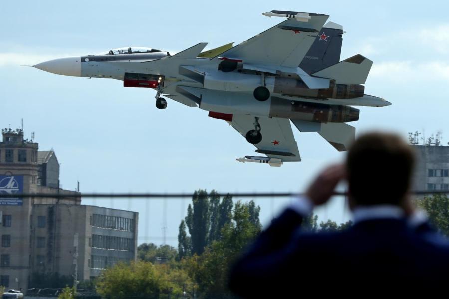 В России во время учений случайно сбили Су-30