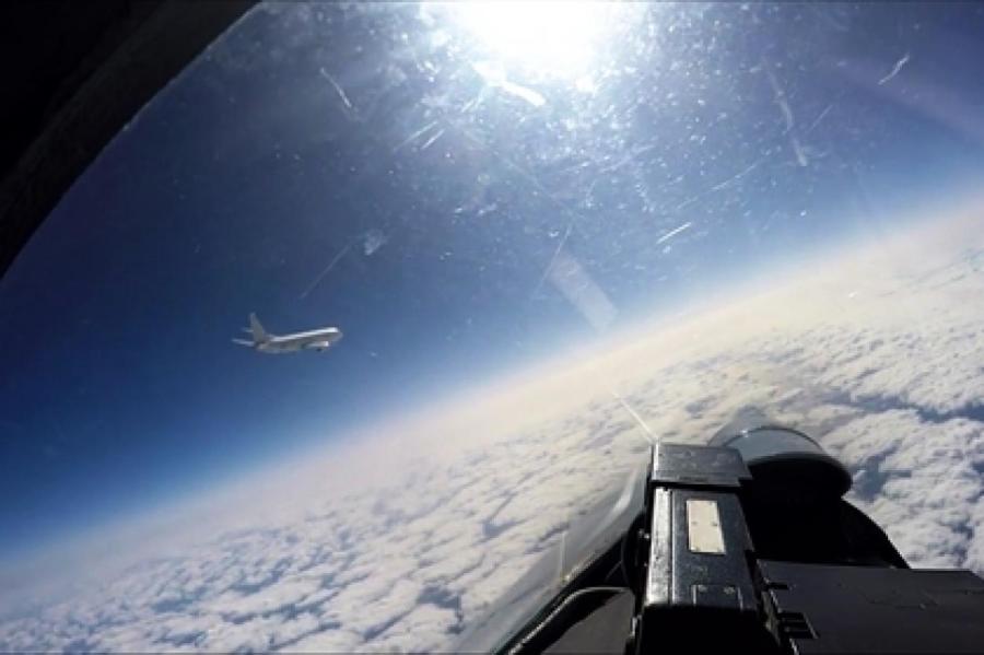 Российские истребители перехватили два бомбардировщика США над Черным морем