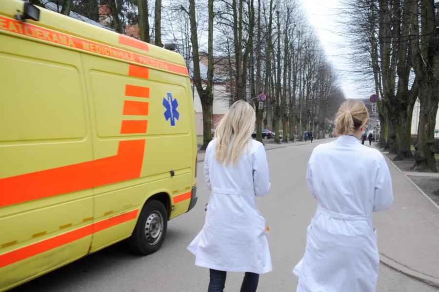 Минздрав Латвии планирует упростить процесс получения профессии медсестры