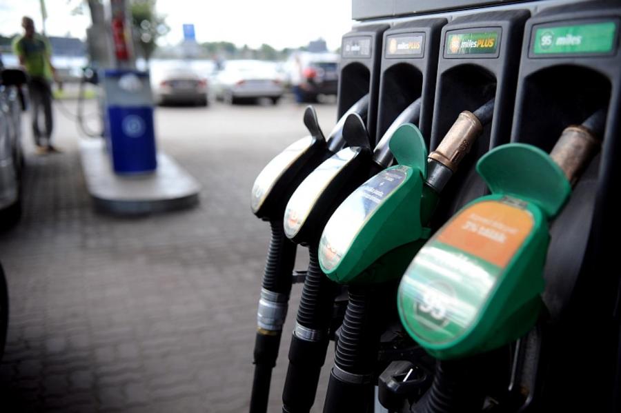 Объявлены новые цены на топливо в Латвии, Литве и Эстонии (ГРАФИК)