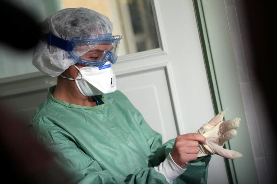 Названа цифра заражённых Covid-19 среди медицинских работников Латвии