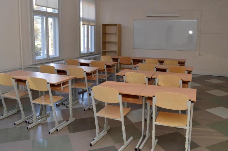 Рижские школы не готовы менять модель обучения из-за ситуации с Covid-19