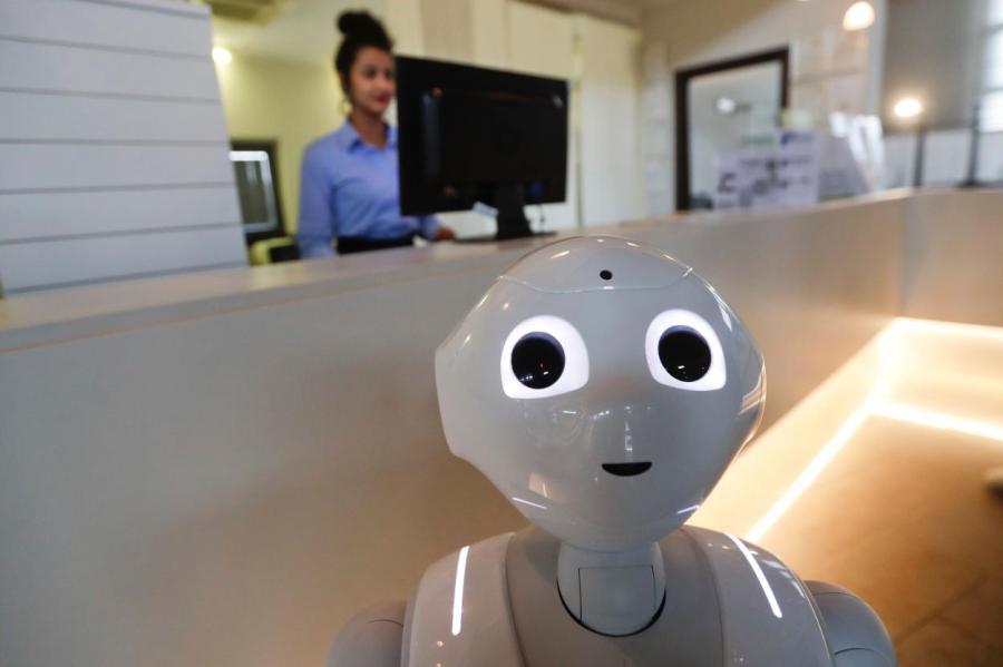 Японский робот-мороженщик от Connected Robotics