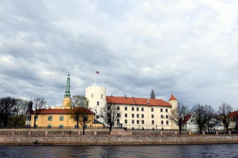 Латвии обещают самый резкий экономический спад среди стран Балтии