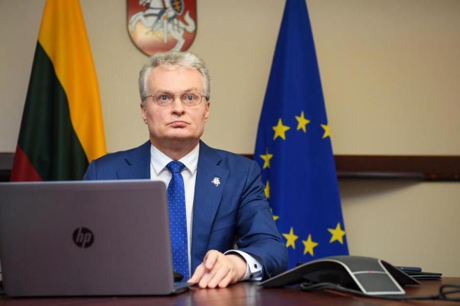 После контакта с Макроном президента Литвы проверили на коронавирус