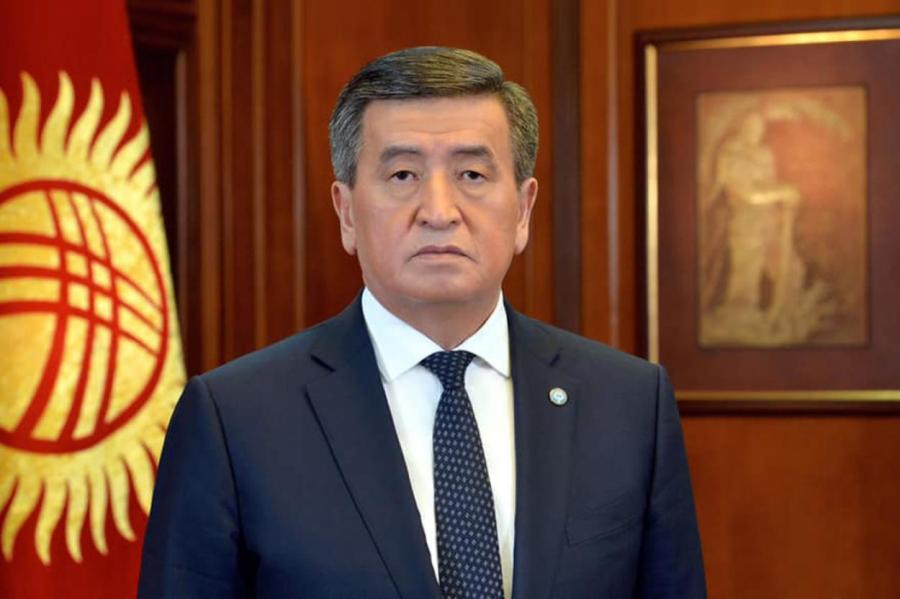Президент Киргизии приказал ввести войска в Бишкек
