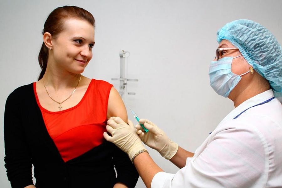 Бесплатных антивирусных вакцин на всех жителей Латвии не хватит