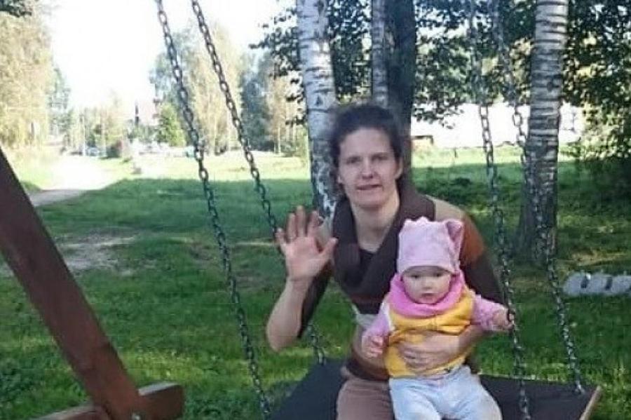Полиция ищет пропавшую без вести женщину с годовалым ребенком