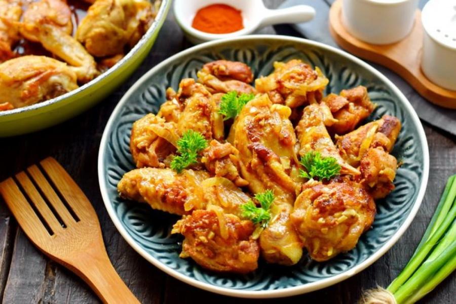 Лучший рецепт выходного дня: жареная курица «пальчики оближешь»