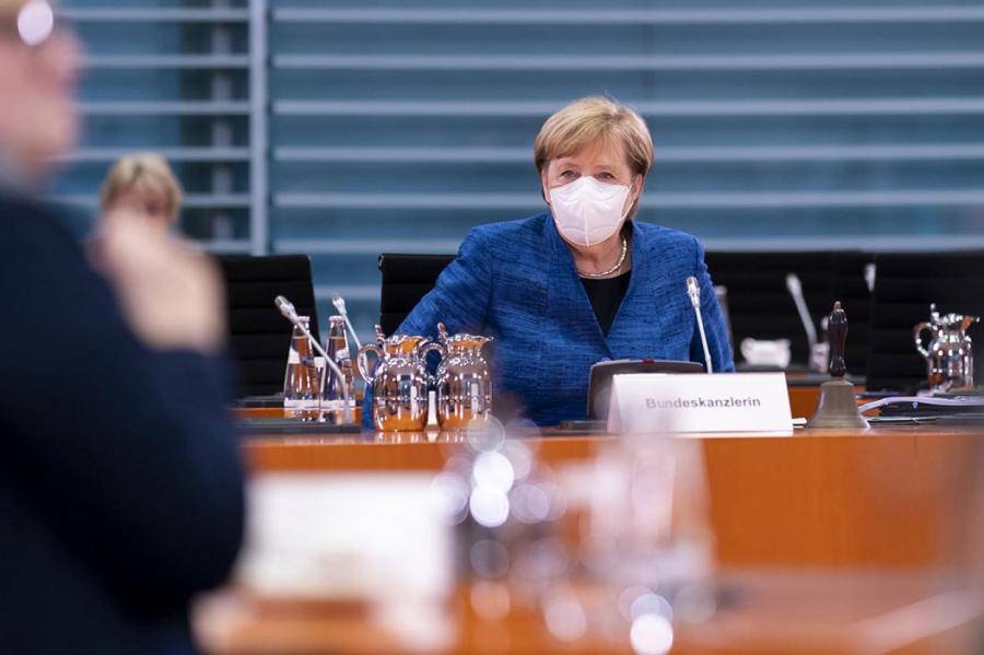 Немецкие СМИ сообщили о планах Меркель ввести «облегченный» локдаун в Германии