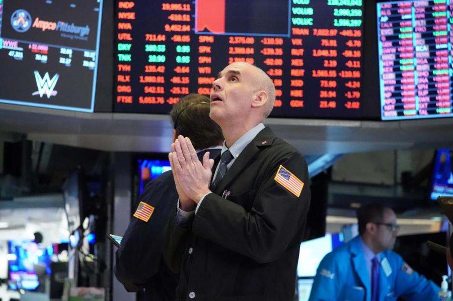У пропасти: в США ждут в ближайшие дни биржевого краха