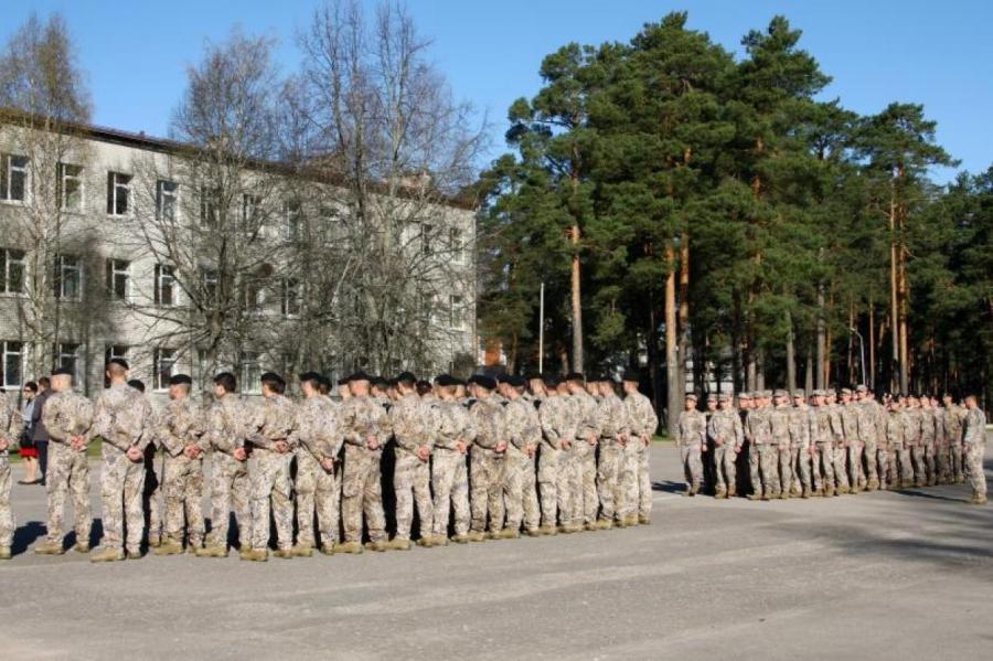 Латвийская армия стремительно расширяется: срочно требуется 1000 человек