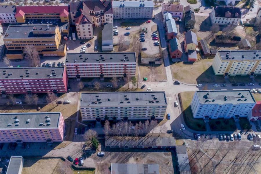 Опрос: половина молодых людей в странах Балтии желает купить собственное жилье