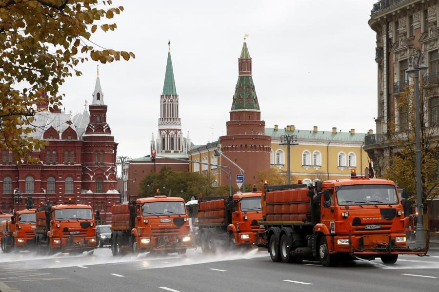 Москва на удалёнке: граждане Латвии с трудом пробираются на территорию РФ